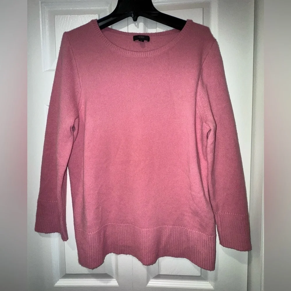 J Crew soft cashmere/wool mauve/pink sweater Size S. Slightly oversized.
